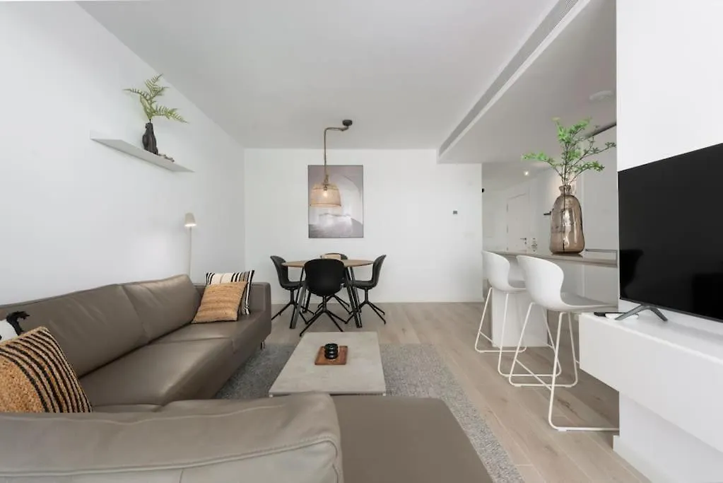 The Cozy Apartment At One80 Suites, Estepona 0*,  Spain