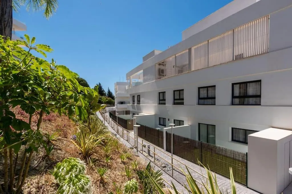 The Cozy Apartment At One80 Suites, Estepona 0*,  Spain